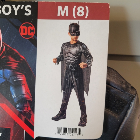 Batman Halloween costume medium (8) - Picture 3 of 5